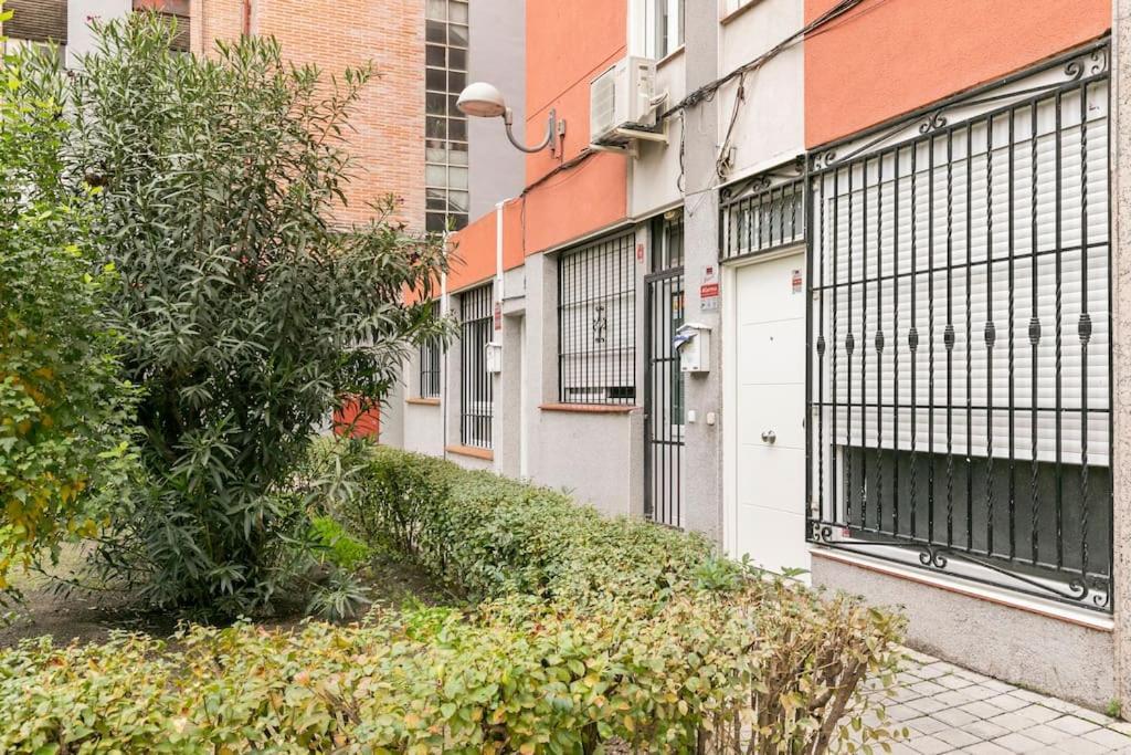 Acogedor Piso En Madrid De Dos Habitaciones Eksteriør billede
